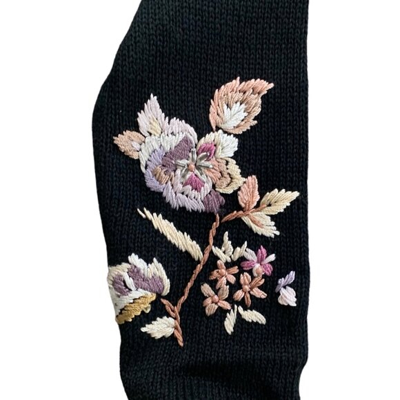 Vintage Worthington Floral Embroidered Beaded Accent Sweater M - Picture 5 of 9